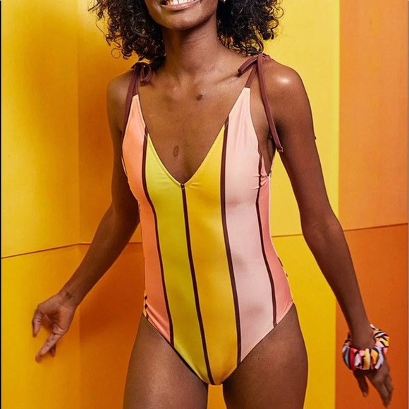 Aerie‎ one piece swimsuit - Picture 1 of 3